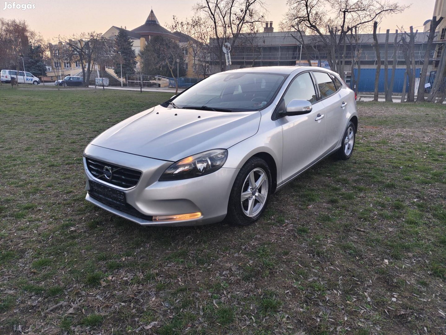 Volvo V40 2.0 D D2 Kinetic Navi RADAR Tempoma
